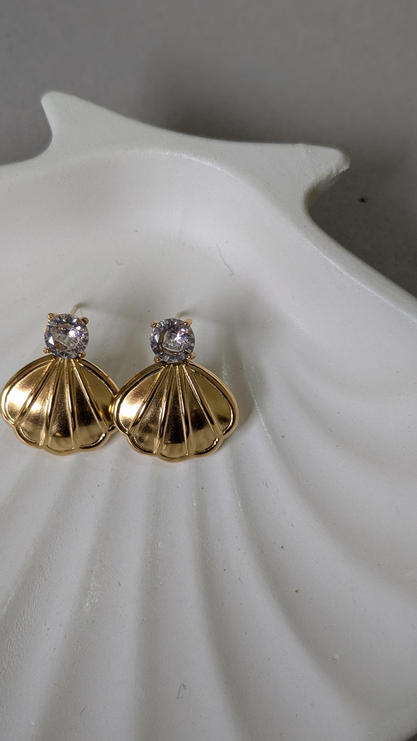 Anti tarnish sea shell earrings