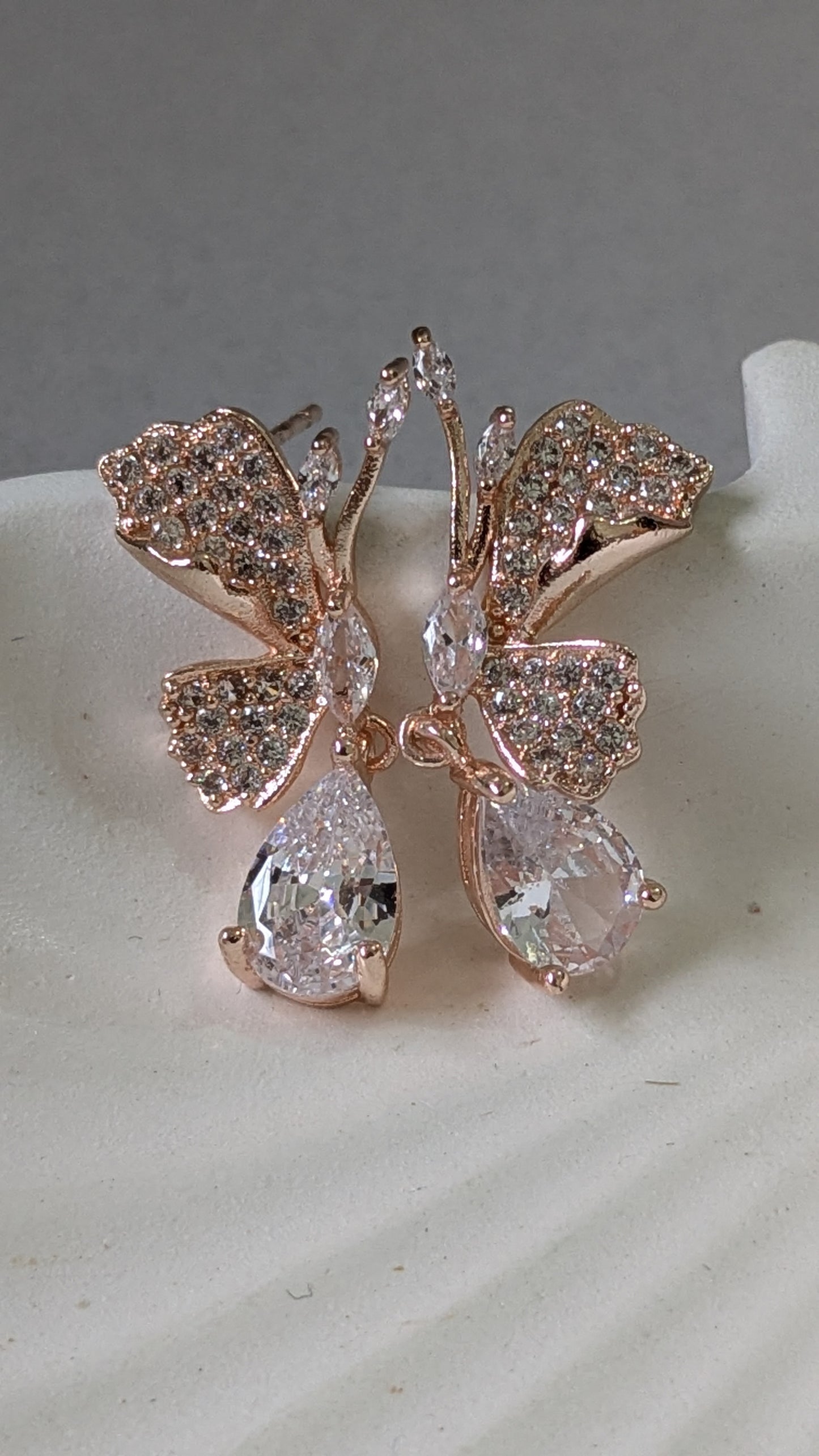 Anti tarnish rose gold trendy earrings