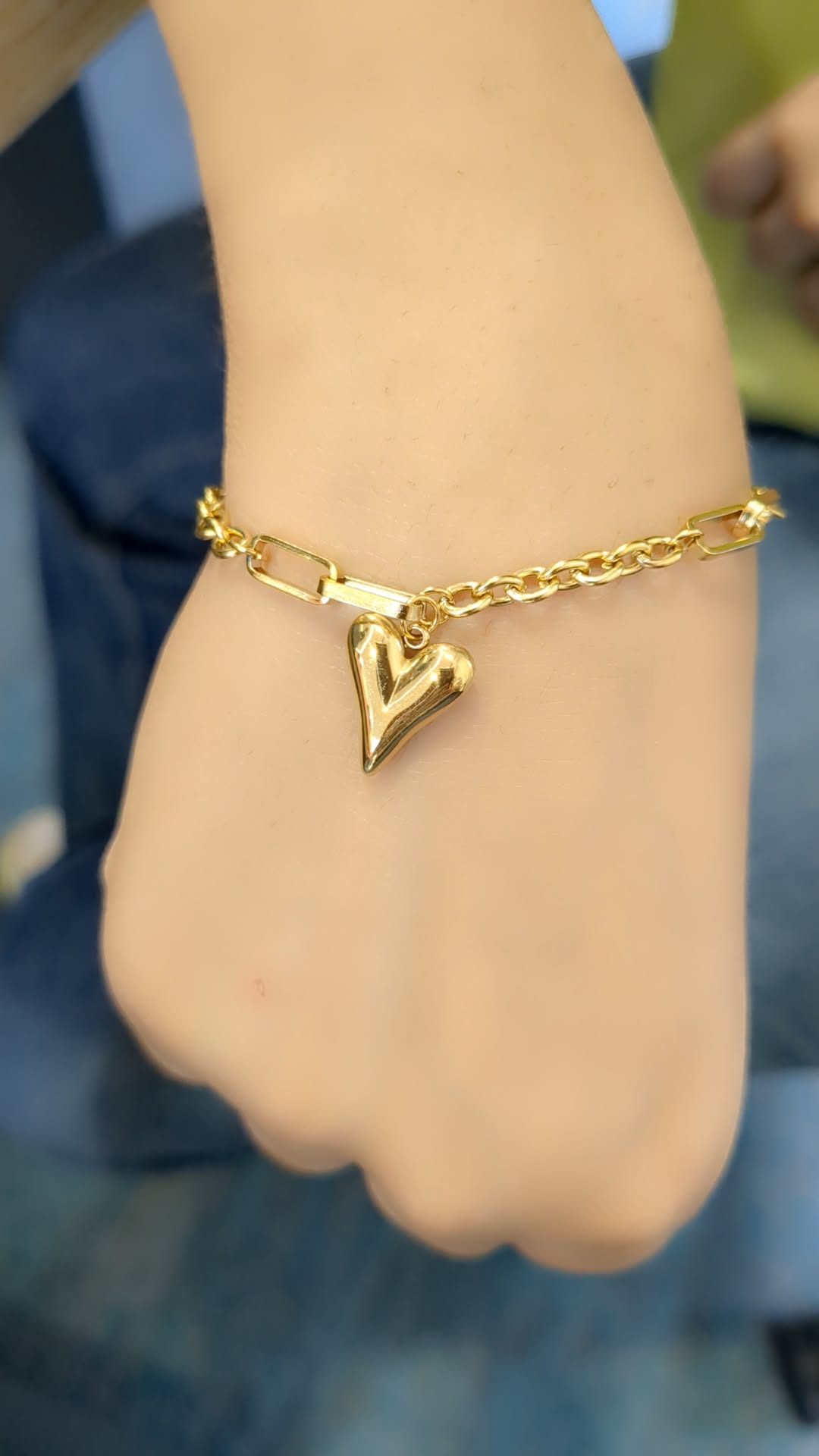 Heart shape chain bracelet