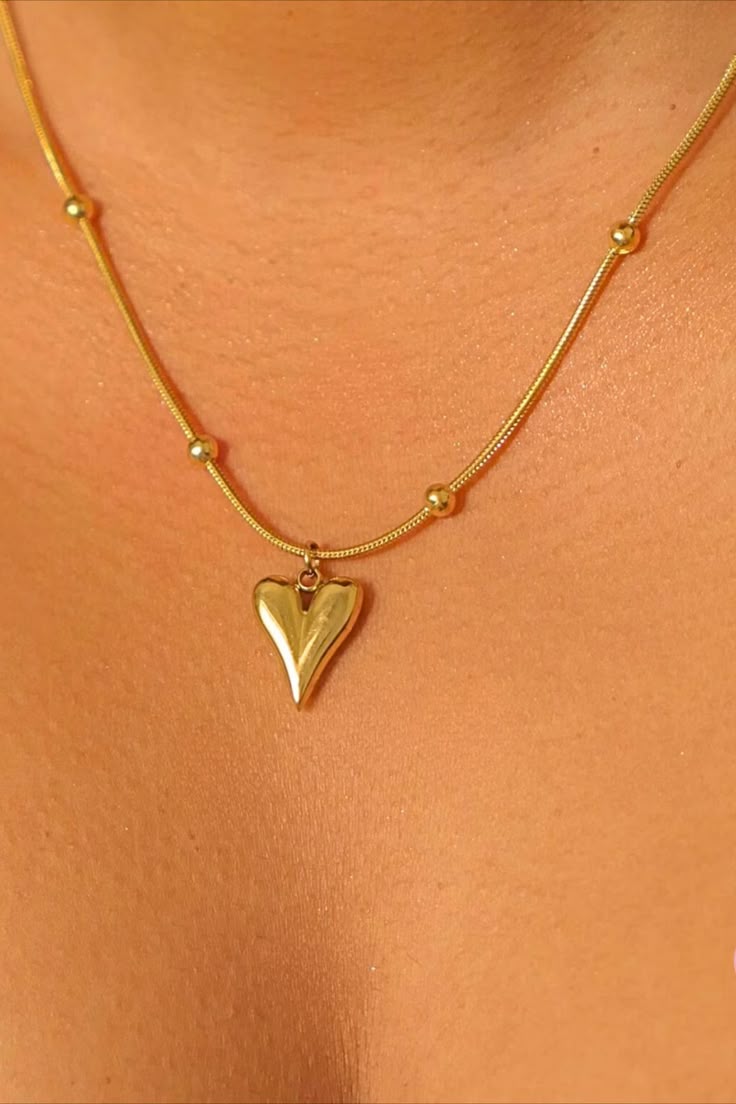 Heart pendant chain necklace