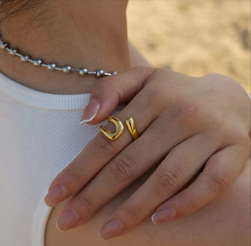 Hollow Cross Opening Ring