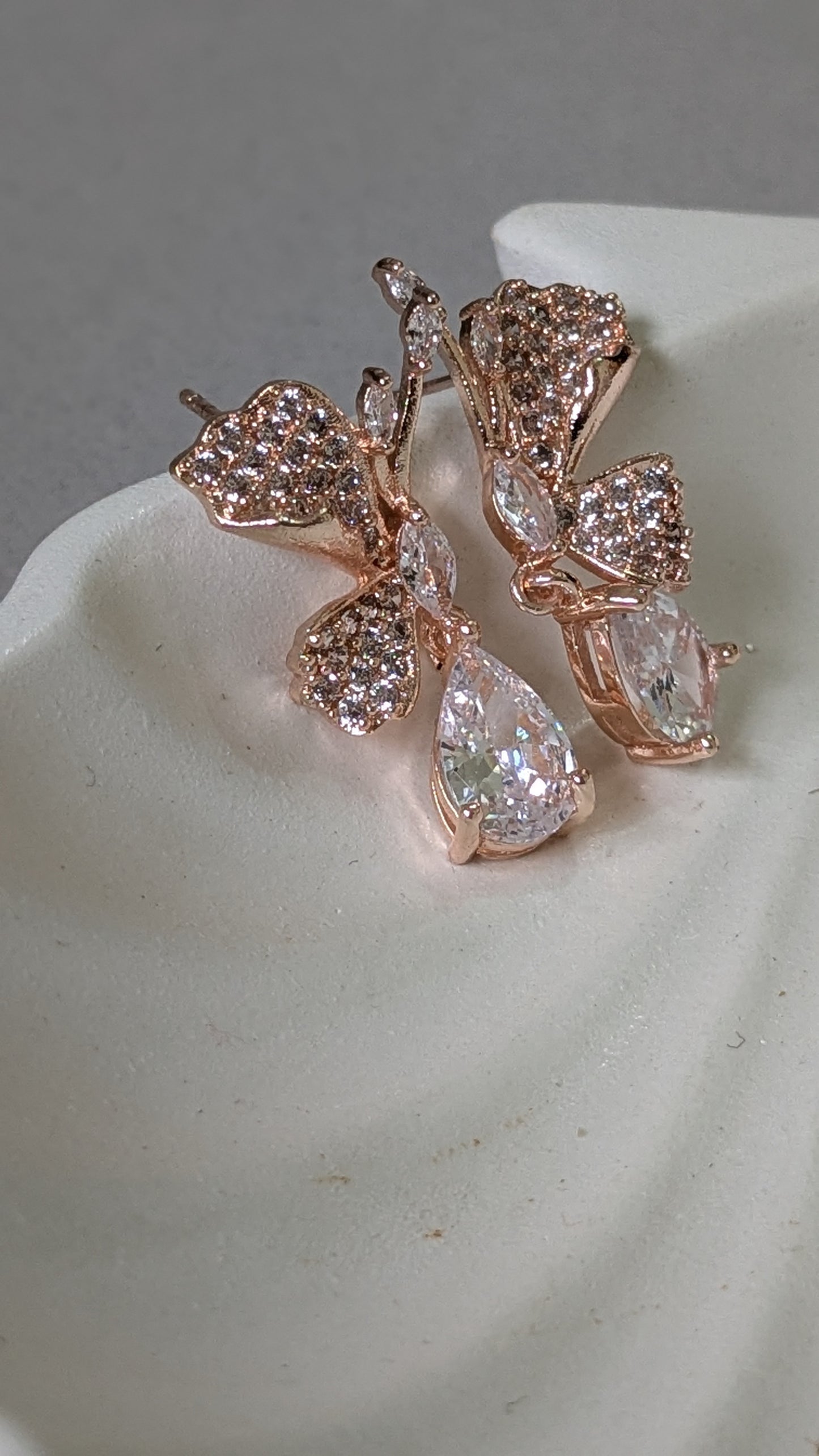 Anti tarnish rose gold trendy earrings