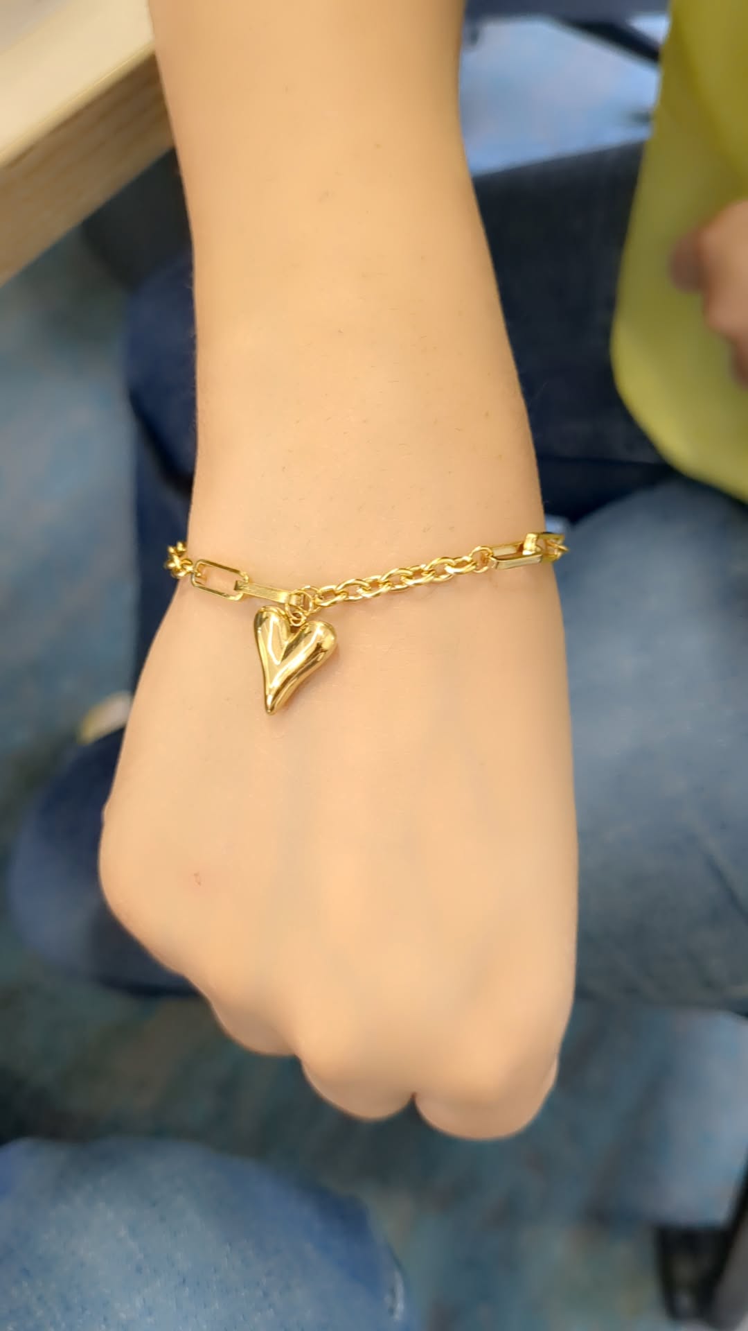 Heart shape chain bracelet