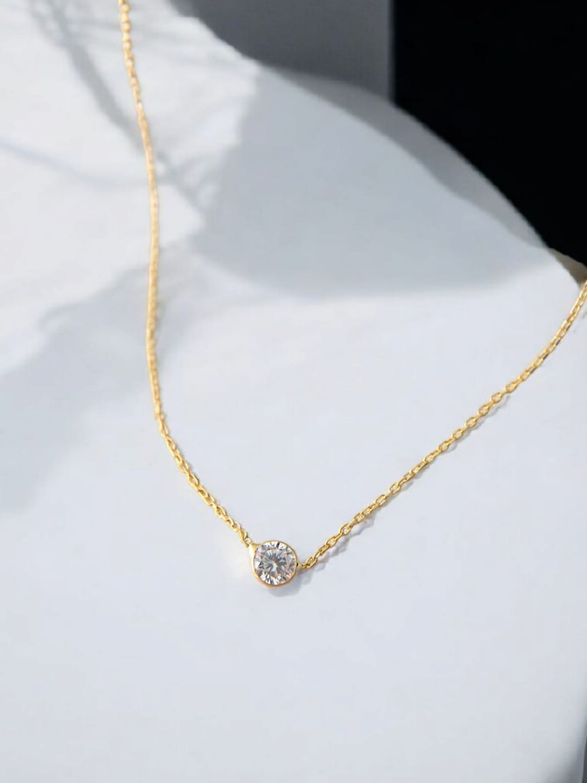 Anti tarnish diamond pendant chain necklace