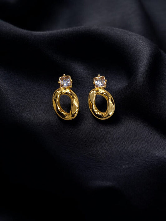 Anti tarnish unique design earing